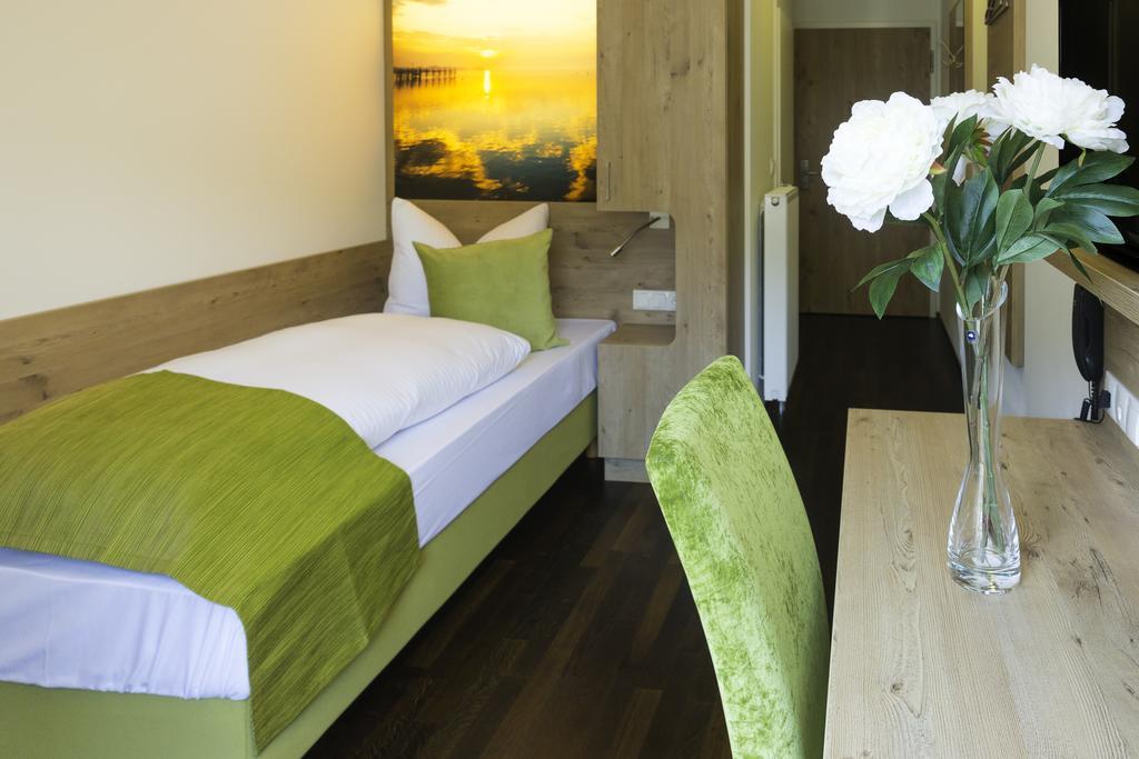 Hotel Rheingold Gailingen Ruang foto