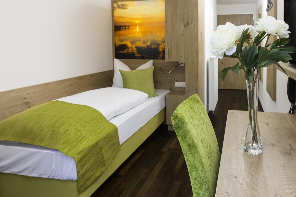 Hotel Rheingold Gailingen Ruang foto